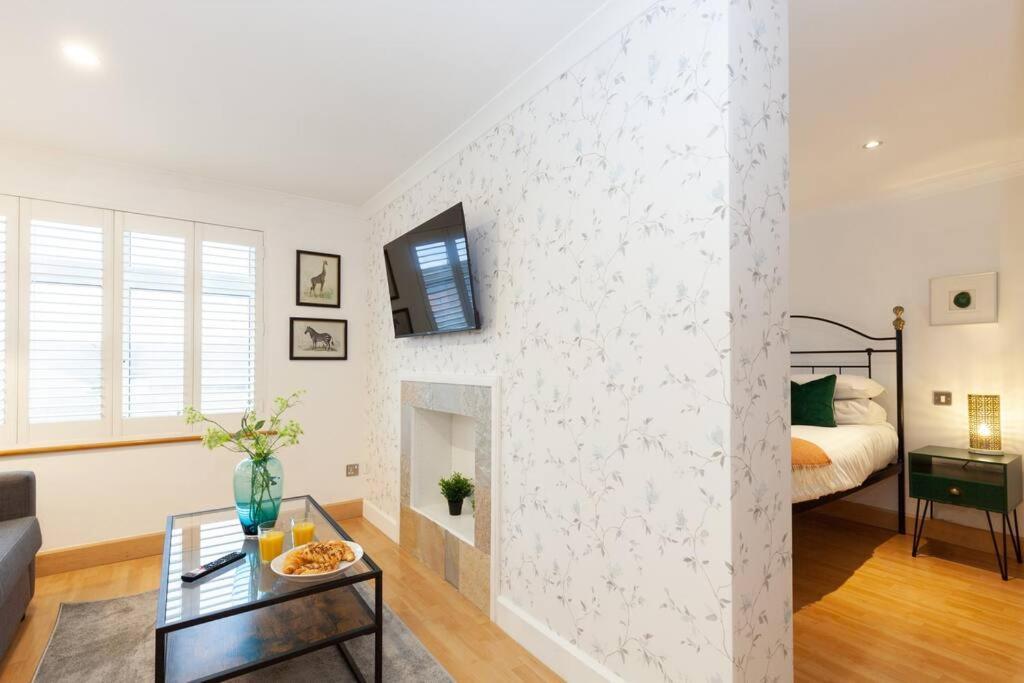Apartment In The Heart Of The City Centre, Live Like A Local أكسفورد المظهر الخارجي الصورة